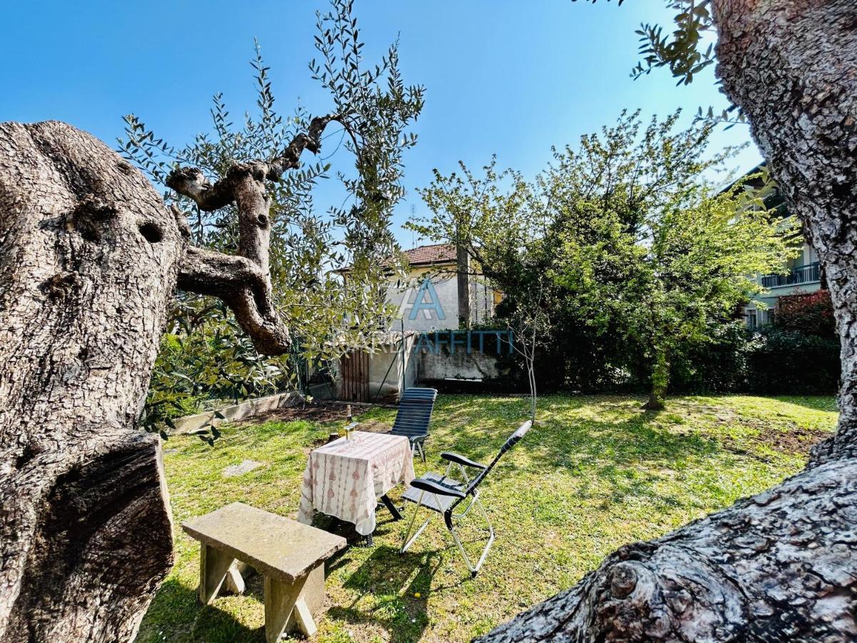 Ares Apartment - Vicino Al Lago Di Garda E Alla Stazione Treno 데센자노델가르다 외부 사진
