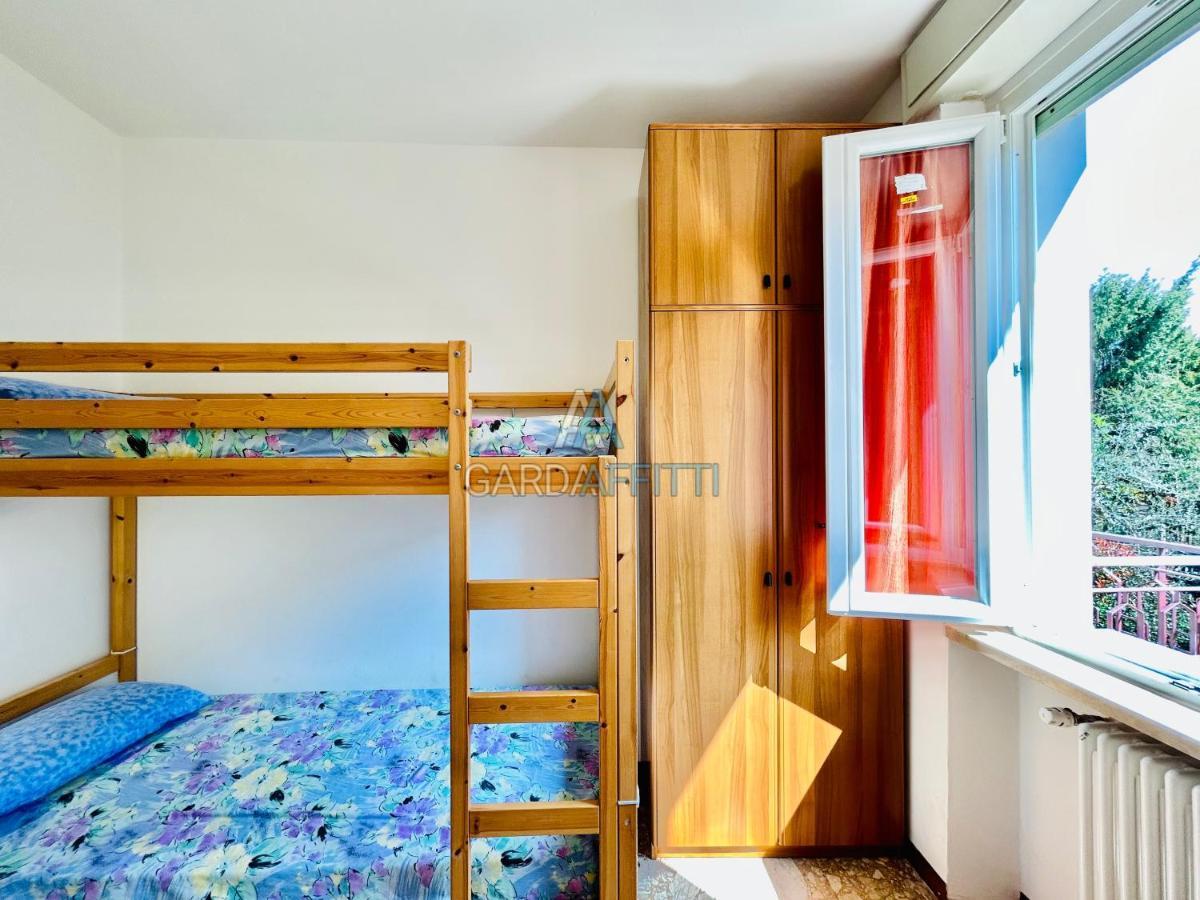 Ares Apartment - Vicino Al Lago Di Garda E Alla Stazione Treno 데센자노델가르다 외부 사진